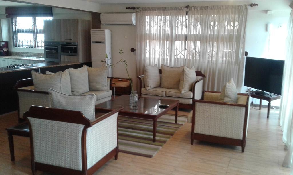 The Palms At Prampram Villa ภายนอก รูปภาพ