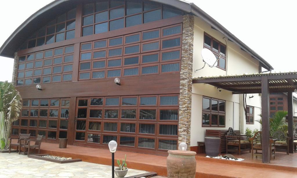 The Palms At Prampram Villa ภายนอก รูปภาพ